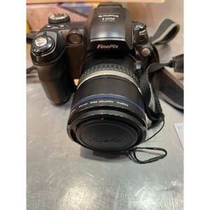 Fujifilm FinePix S Series S5000 3.1MP Digital Camera - Black -- Untested